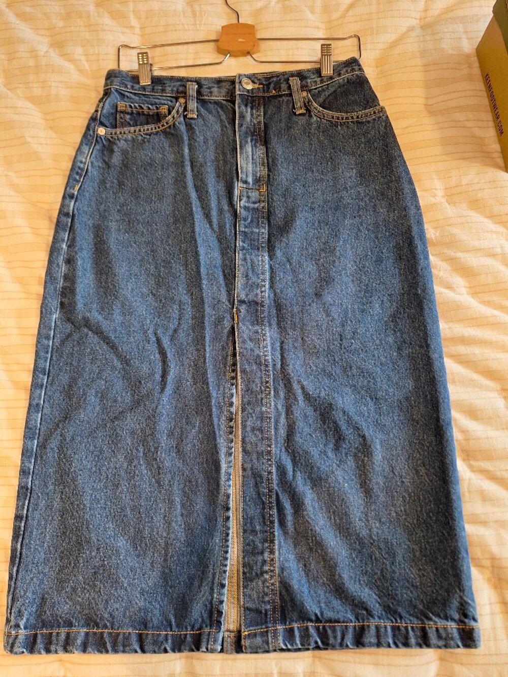 Denim pencil skirt - Picture 1 of 4